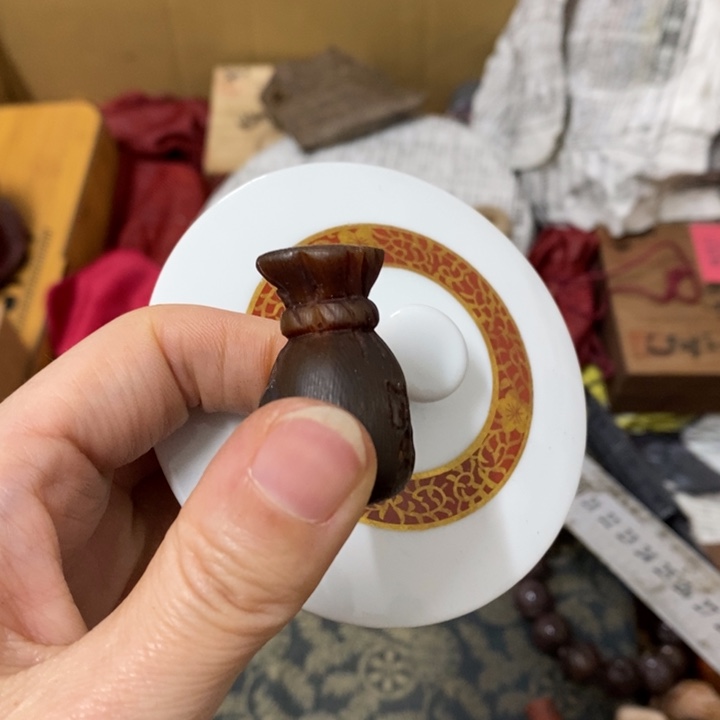 瓷片哈中古工艺品一件