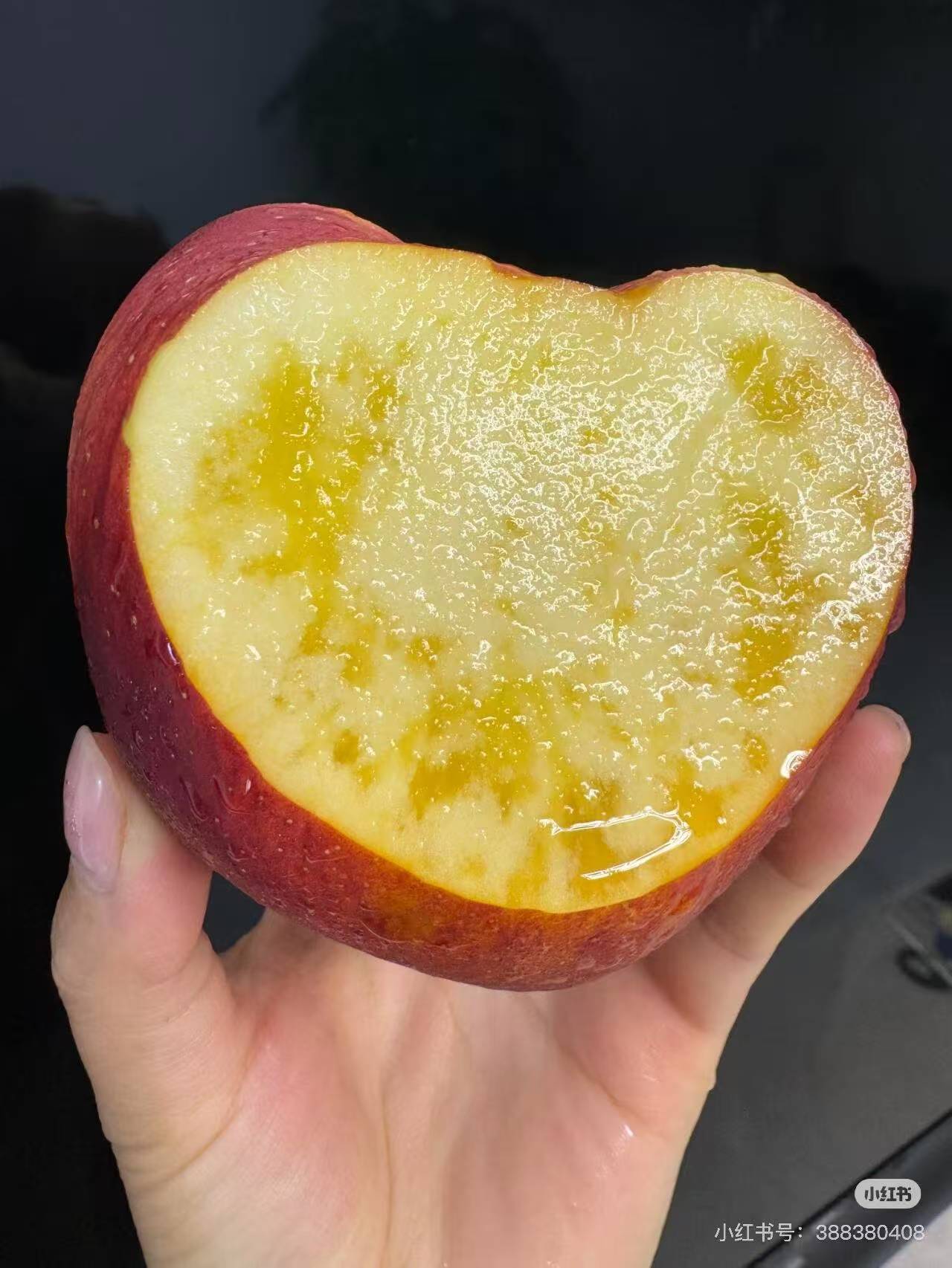 正宗云南高山丑苹果新鲜现摘现采又甜又脆鲜嫩多汁