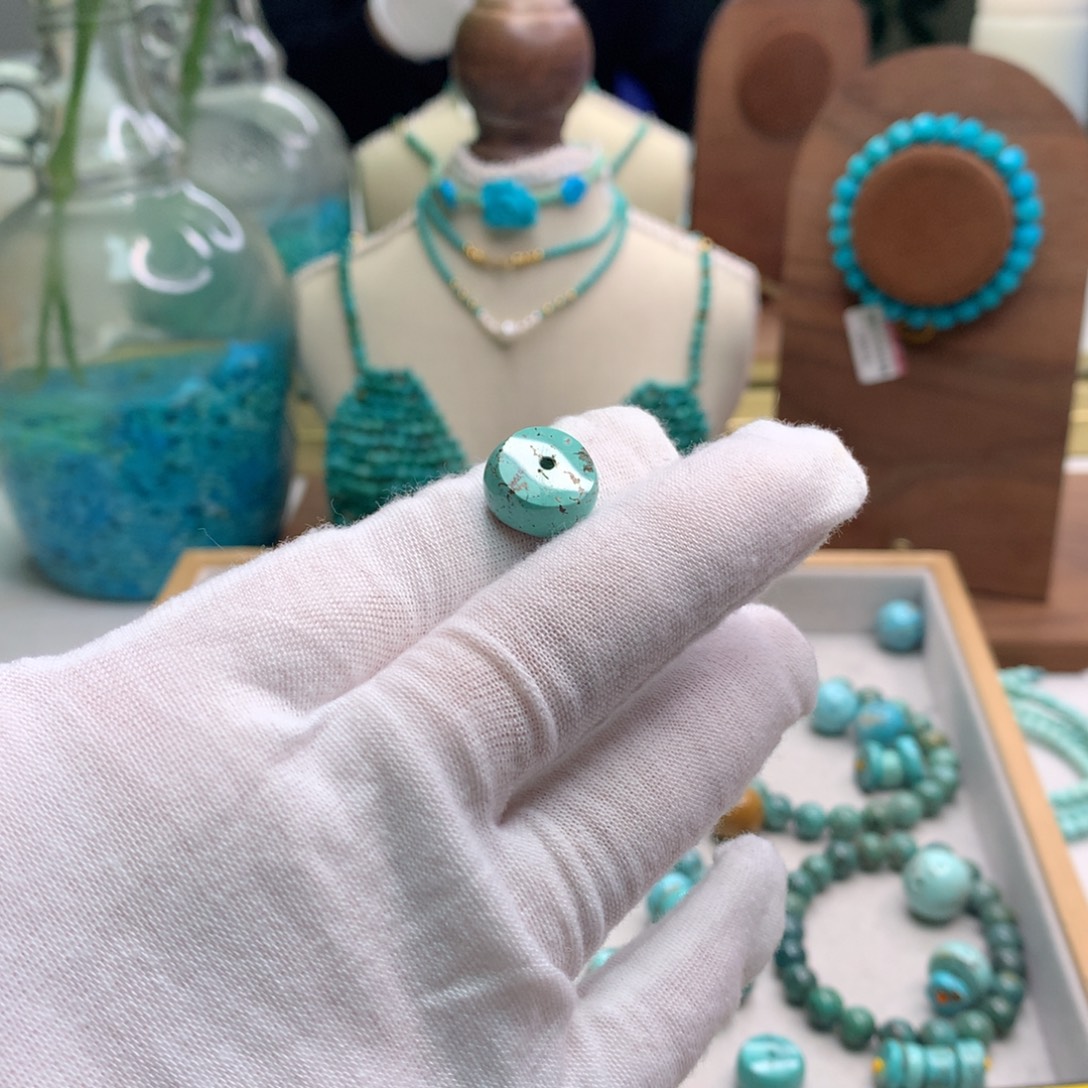 绿松石未镶嵌饰品