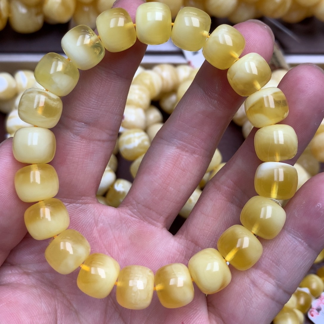 琥珀未镶嵌珠宝奇石21