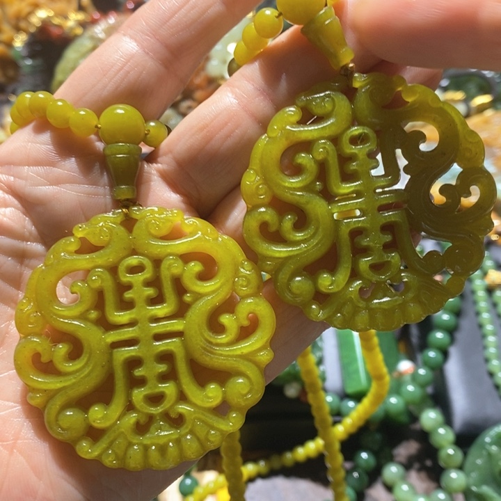 岫玉毛衣链未镶嵌