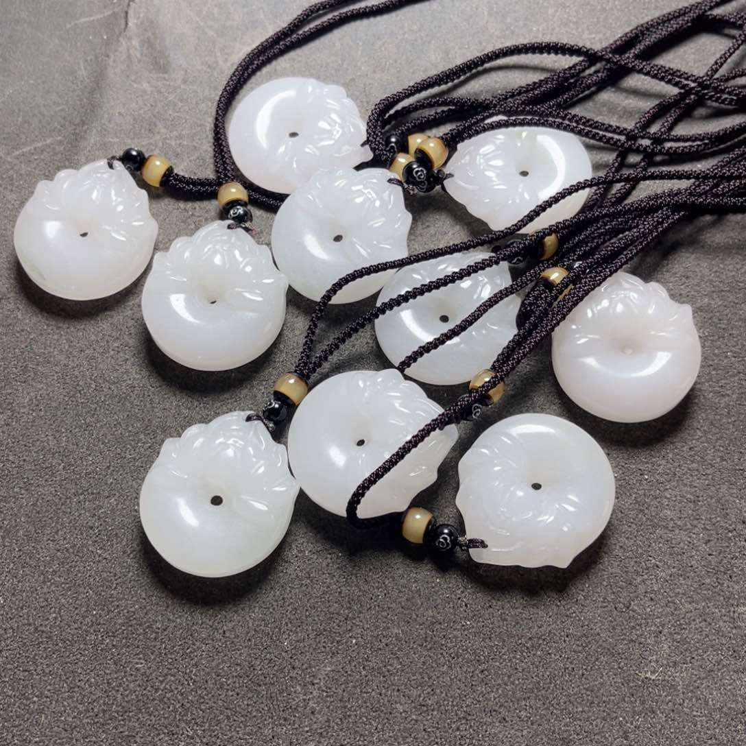 颈饰未镶嵌石英质玉用****3