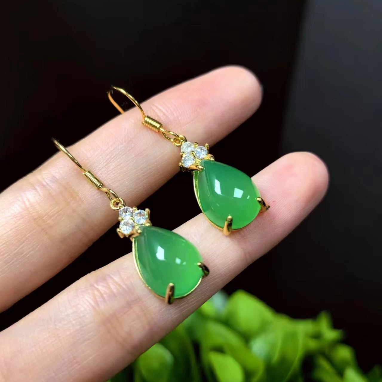 ST6272【任会长珠宝】金宝绿玛瑙玉绿耳钩(一对）-送礼佳品