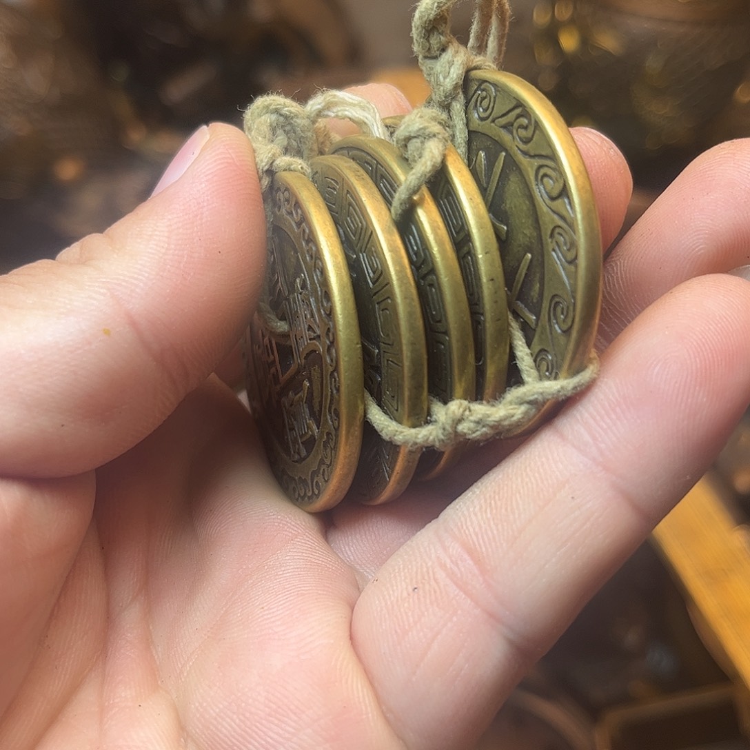 精美铜器工艺品等