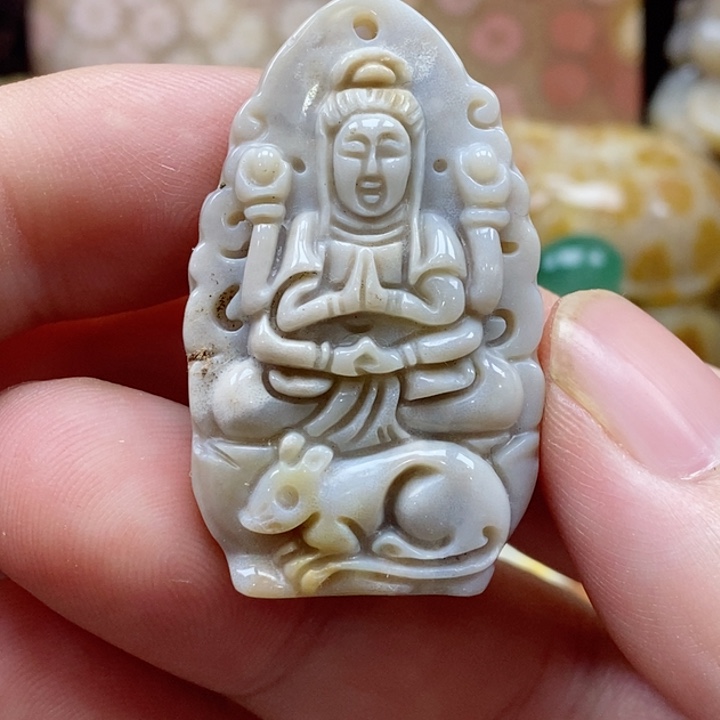 硅化珊瑚（珊瑚玉）颈饰未镶嵌小吊坠
