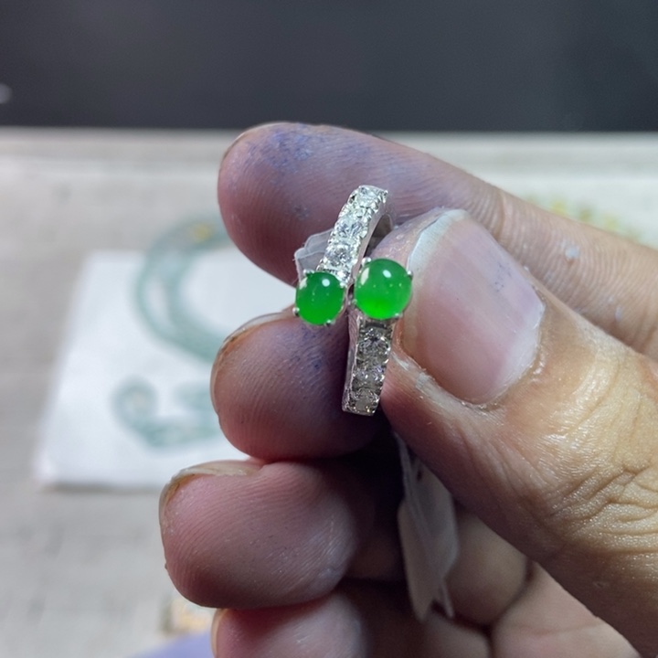 定制翡翠未镶嵌翡翠