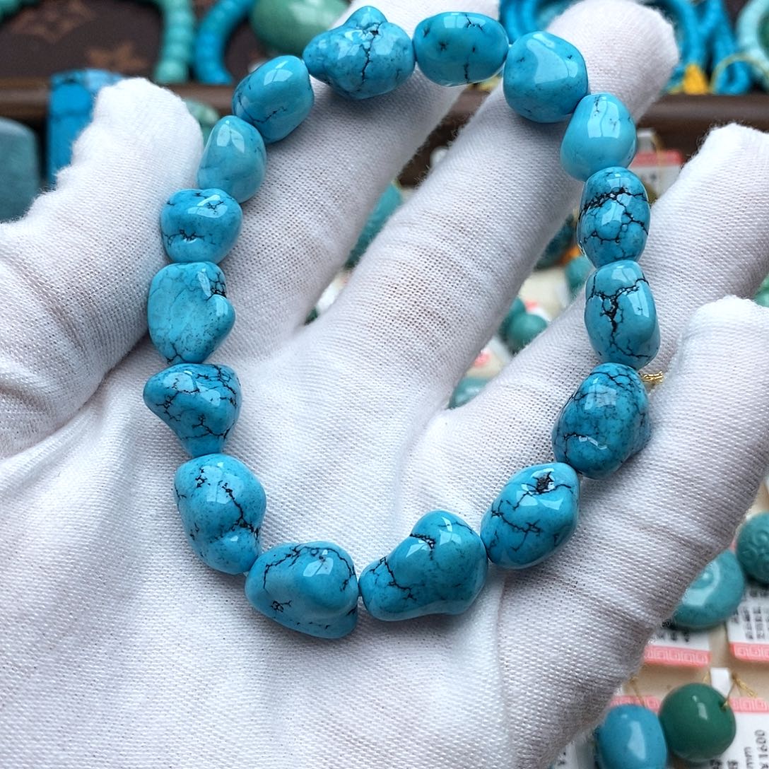 绿松石未镶嵌珠宝奇石