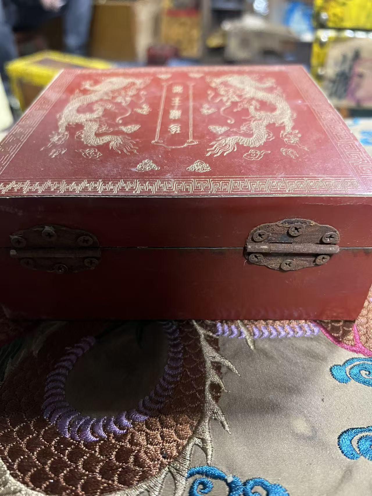 红木玉器盒 （流水摆件）