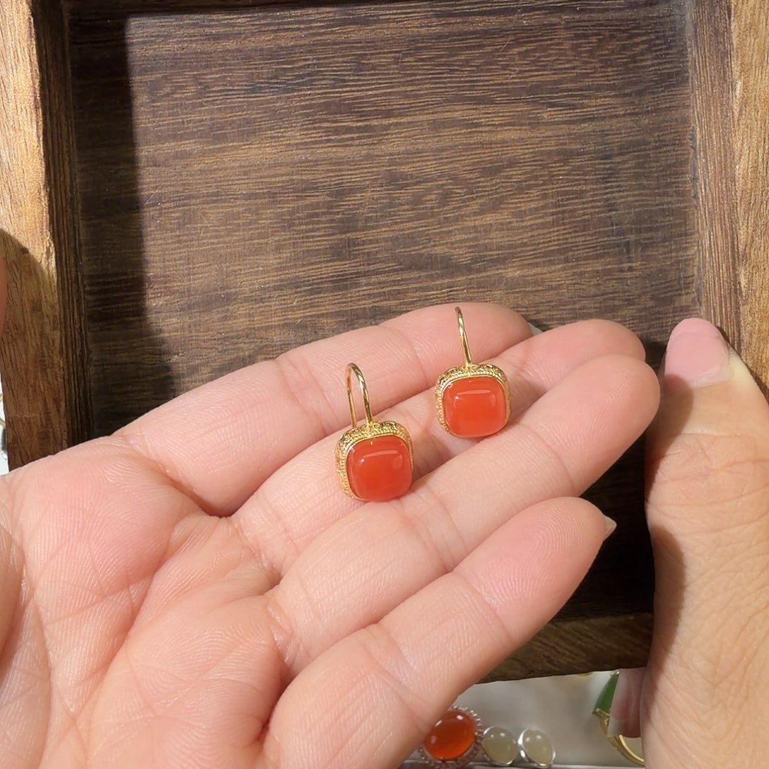 南红玛瑙银S925镀金镶嵌耳饰