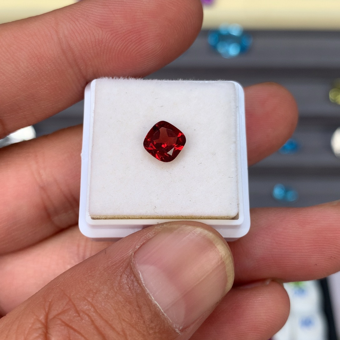 石榴石珠宝半成品未镶嵌