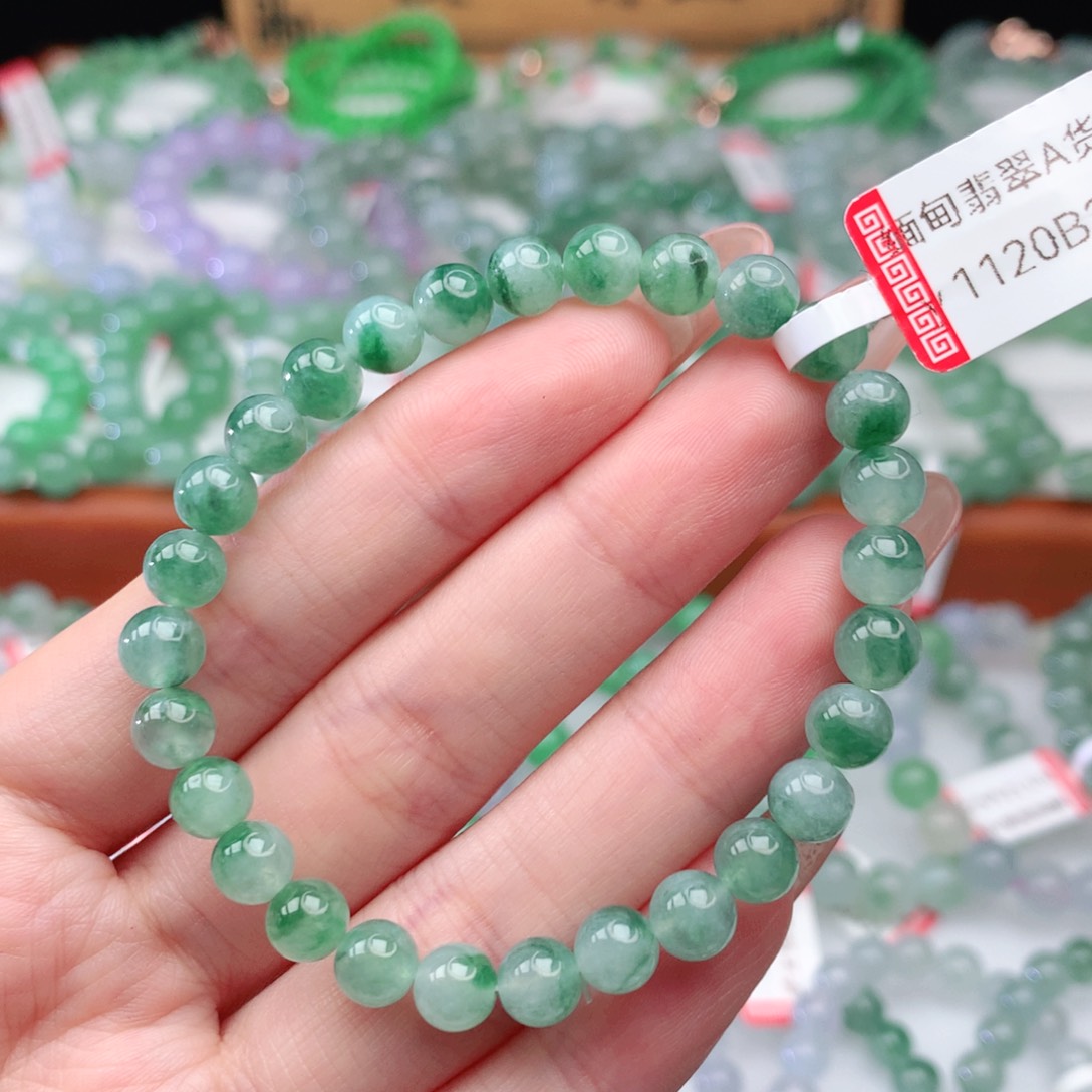 翡翠手链未镶嵌吾*翡翠