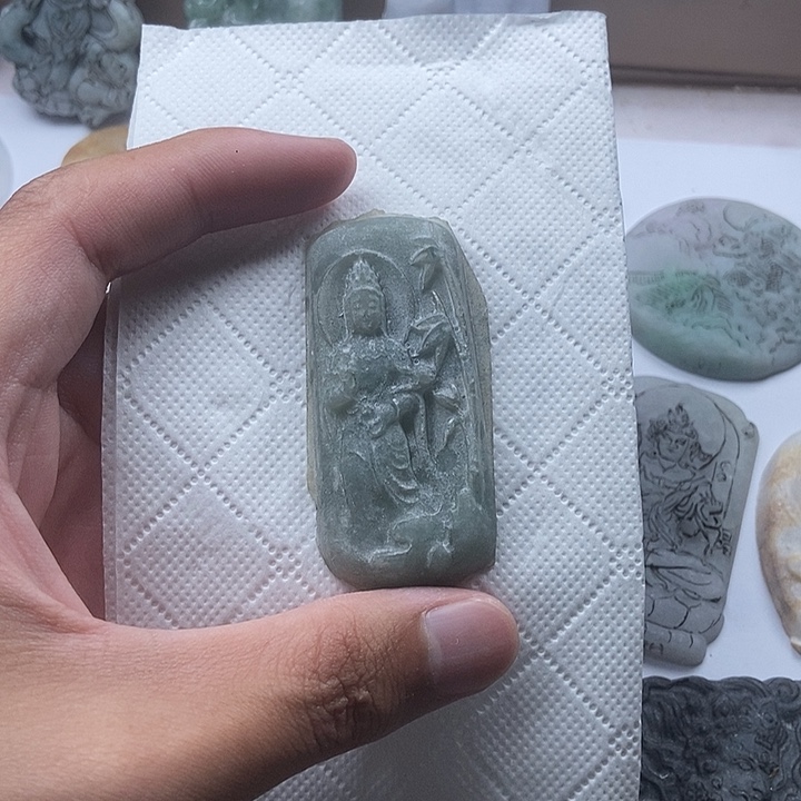 定制翡翠未镶嵌翡翠