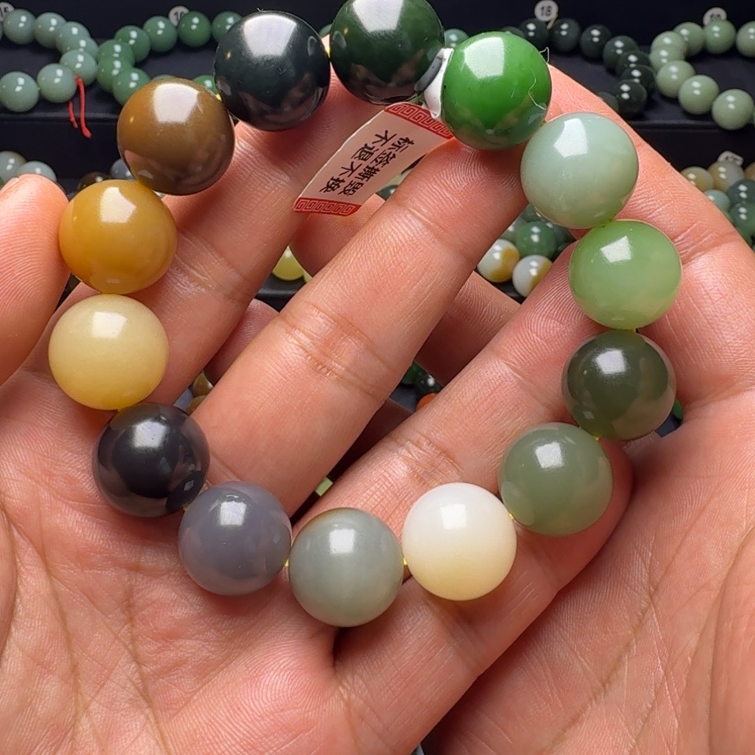 和田玉未镶嵌手串