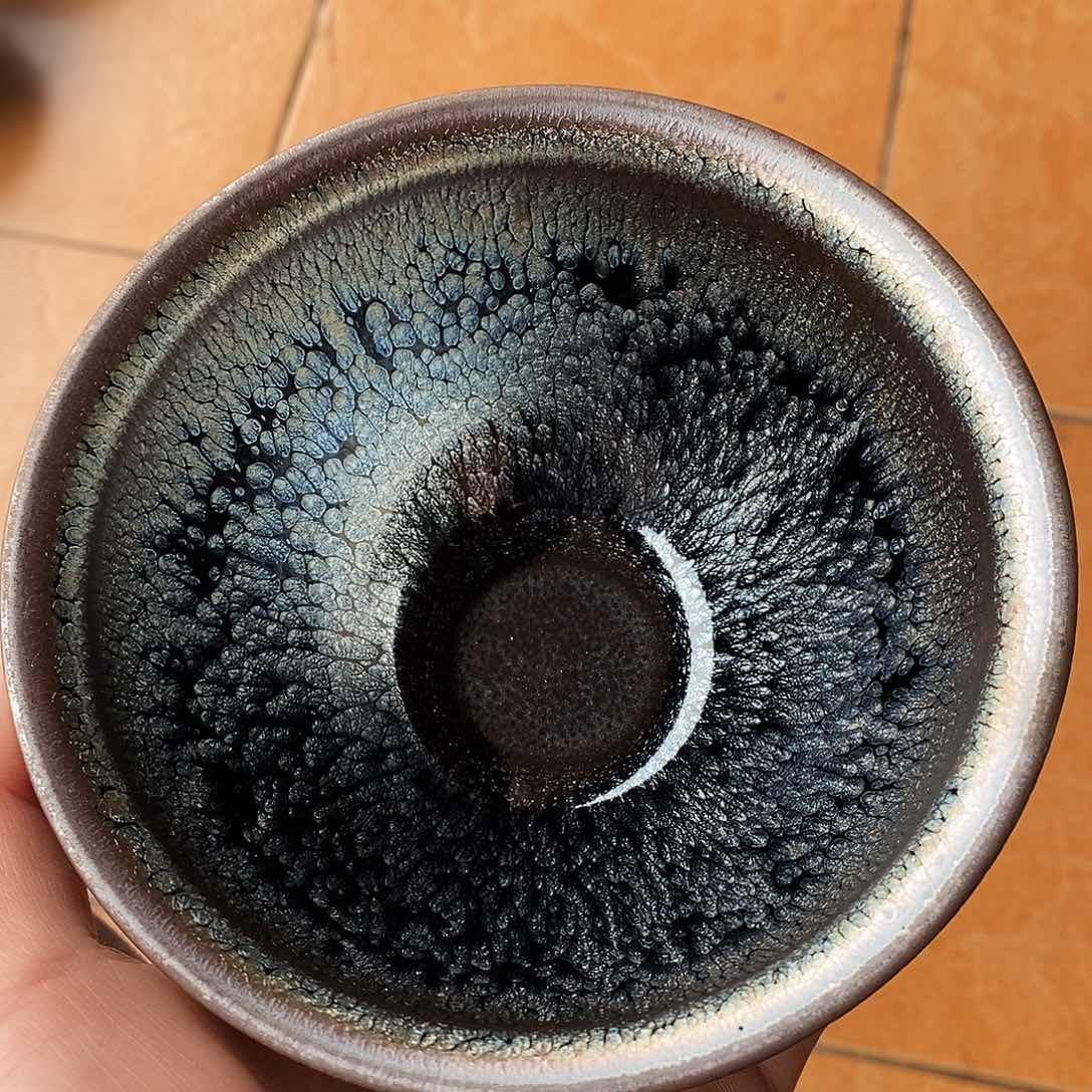 茶盏嗅**薇建盏点茶一个