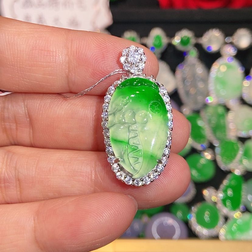 【闪购商品】颈饰未镶嵌翡翠天然翡翠