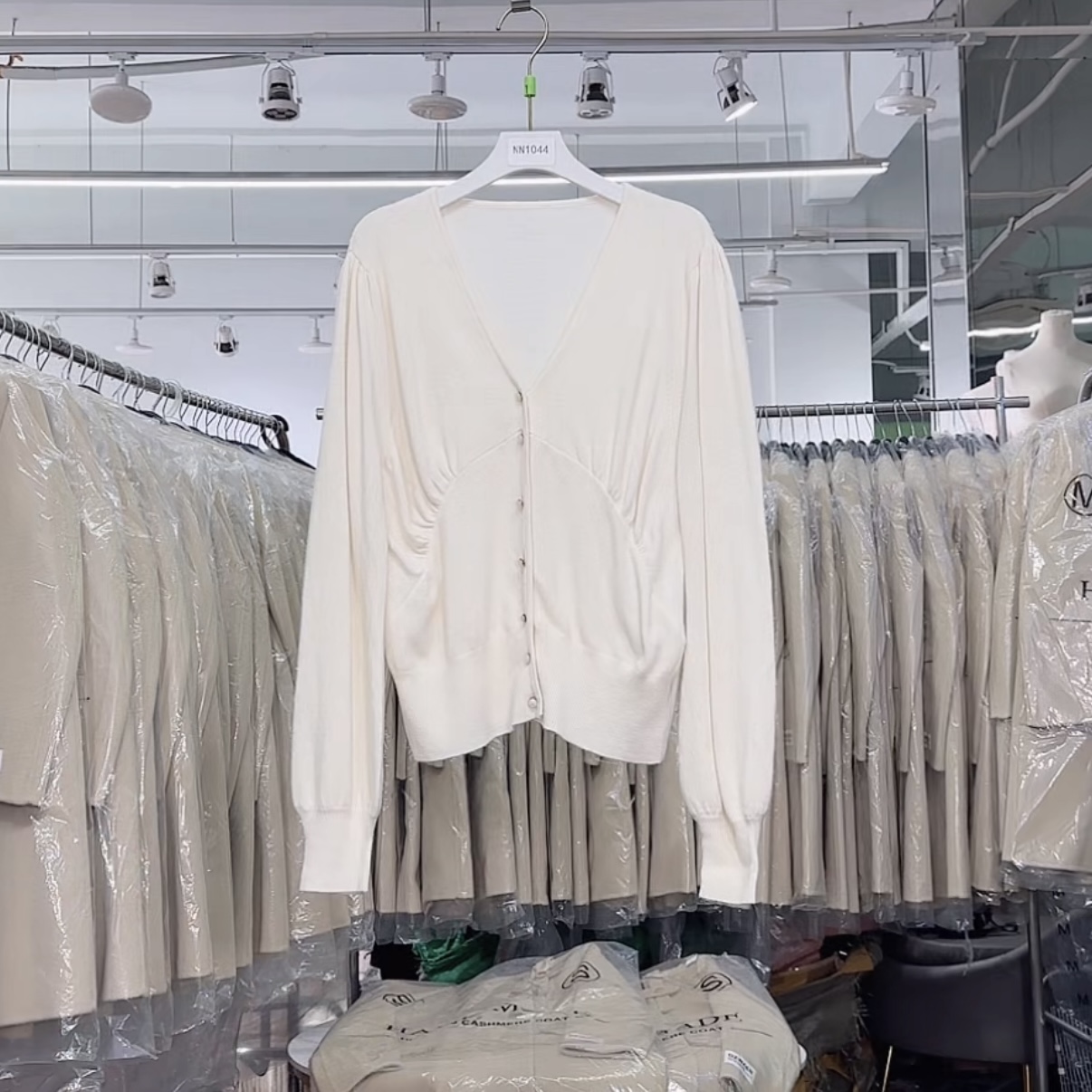 【濮院•高端羊毛衫】NN1044新款品质代工羊毛毛衣