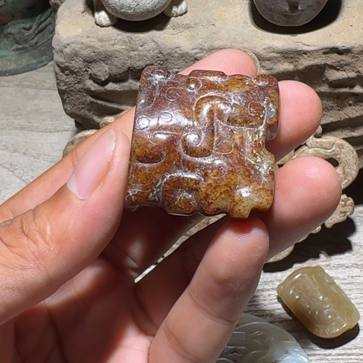 金***牛和田玉（糖玉）未镶嵌挂件