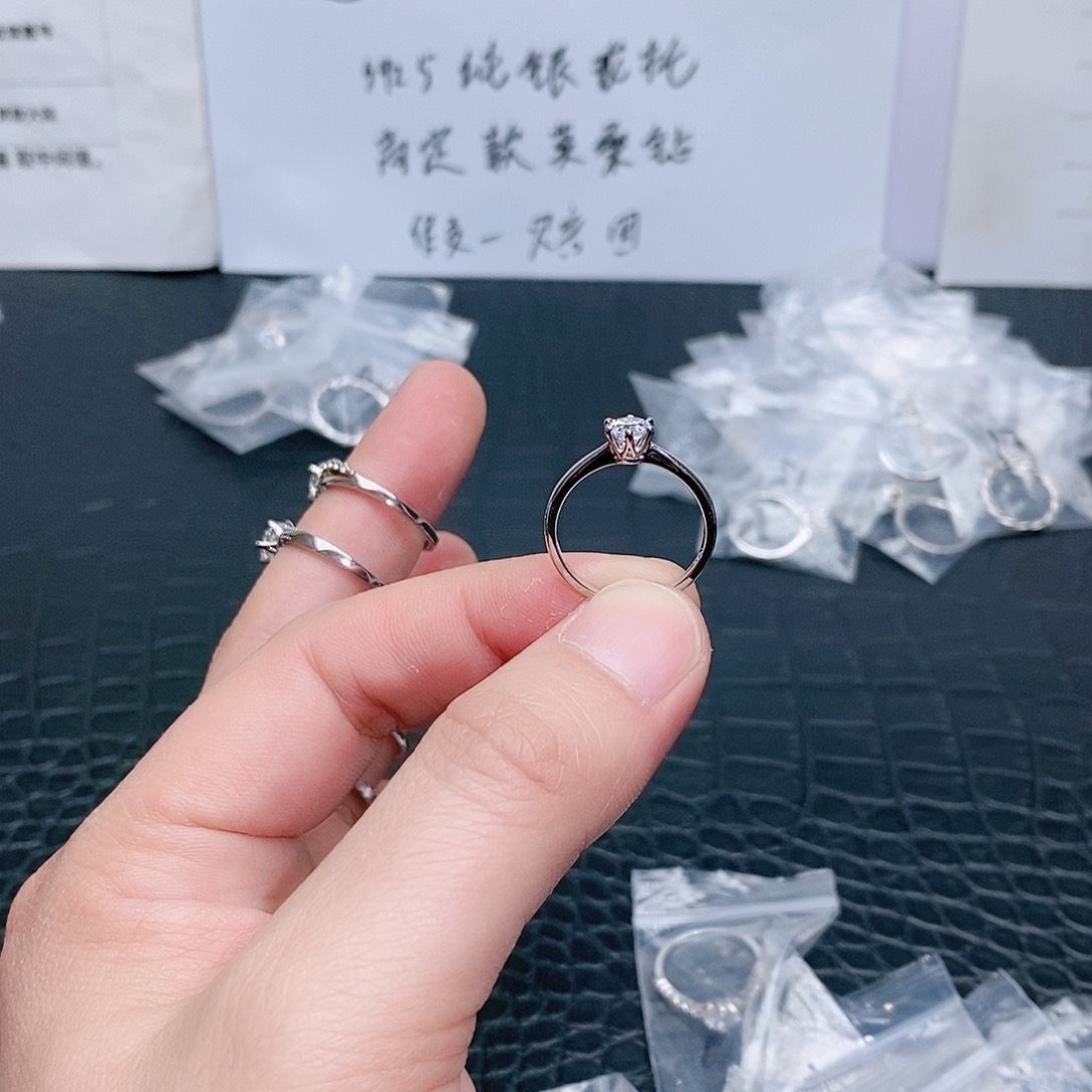 合成碳硅石925银皇冠6爪50分16码
