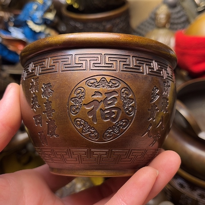精美铜器批发档口