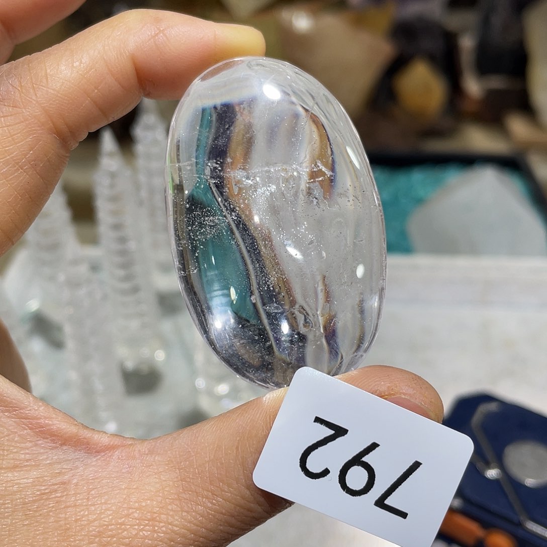 水晶摆件……未镶嵌