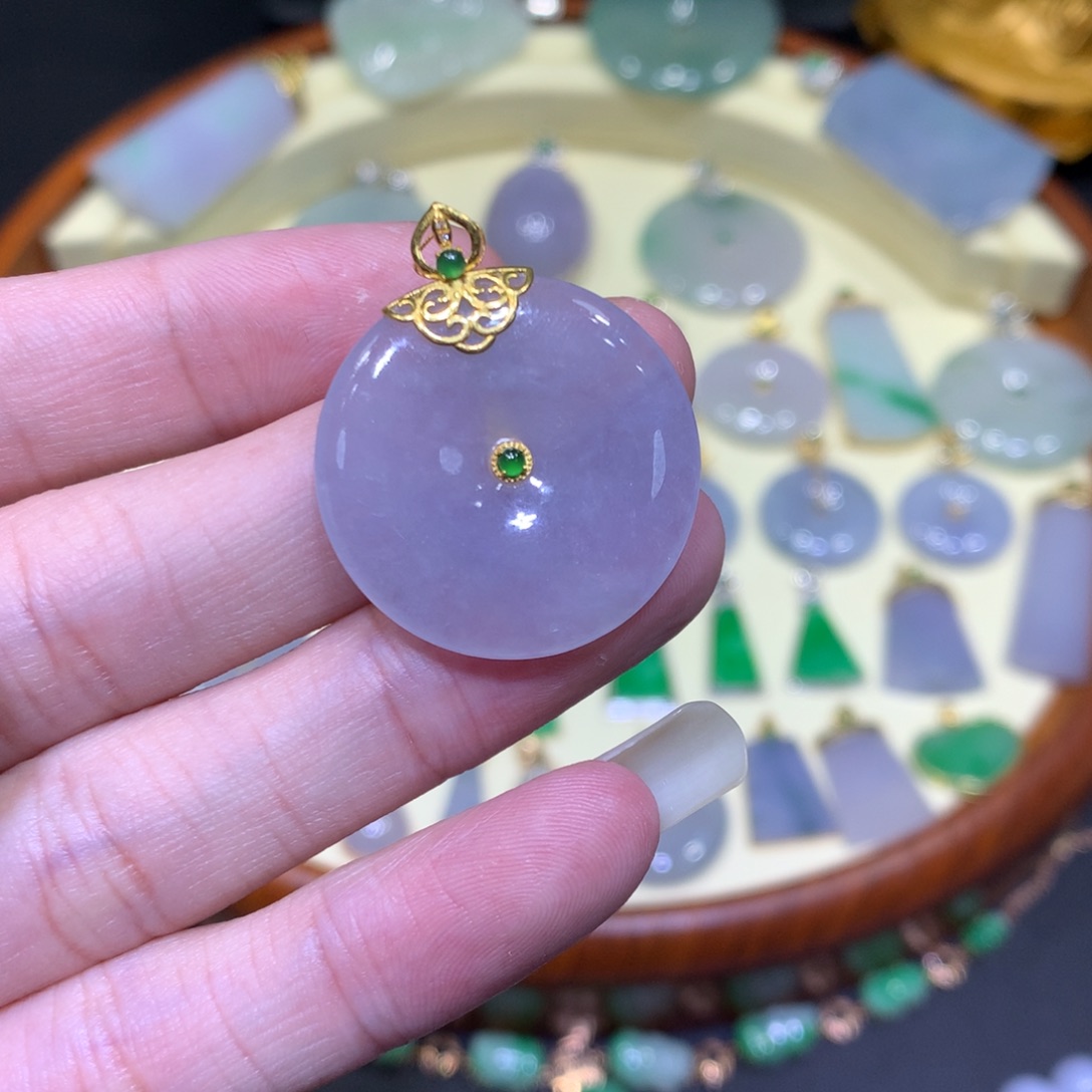 翡翠吊坠(不含链)18K金镶嵌