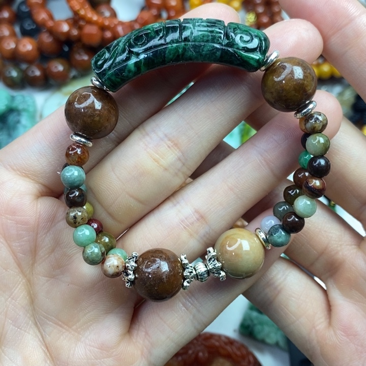 颈饰未镶嵌翡翠吊坠