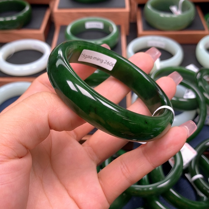 和田玉（碧玉）手镯未镶嵌静***潇