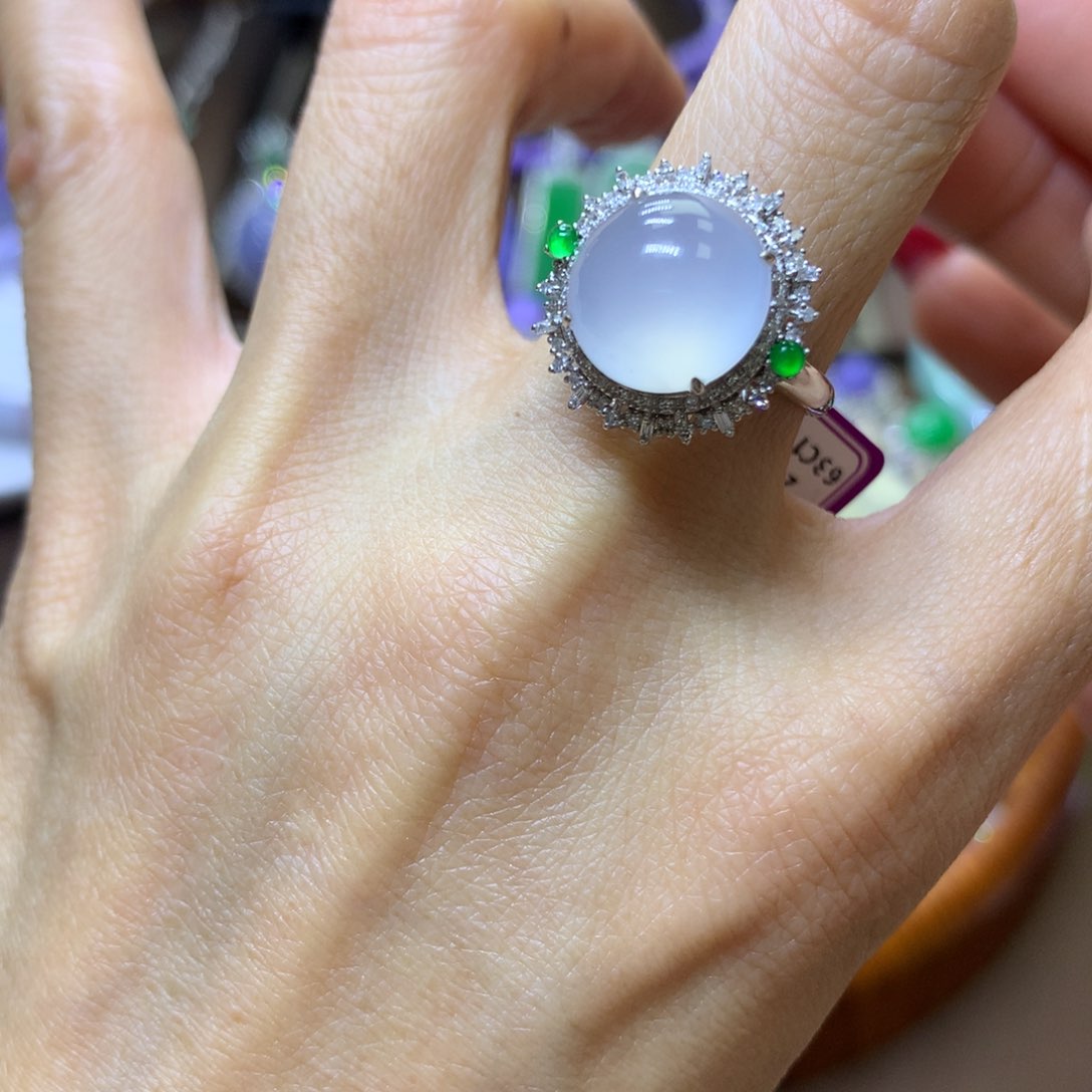 【闪购商品】翡翠颈饰18K金镶嵌翡翠