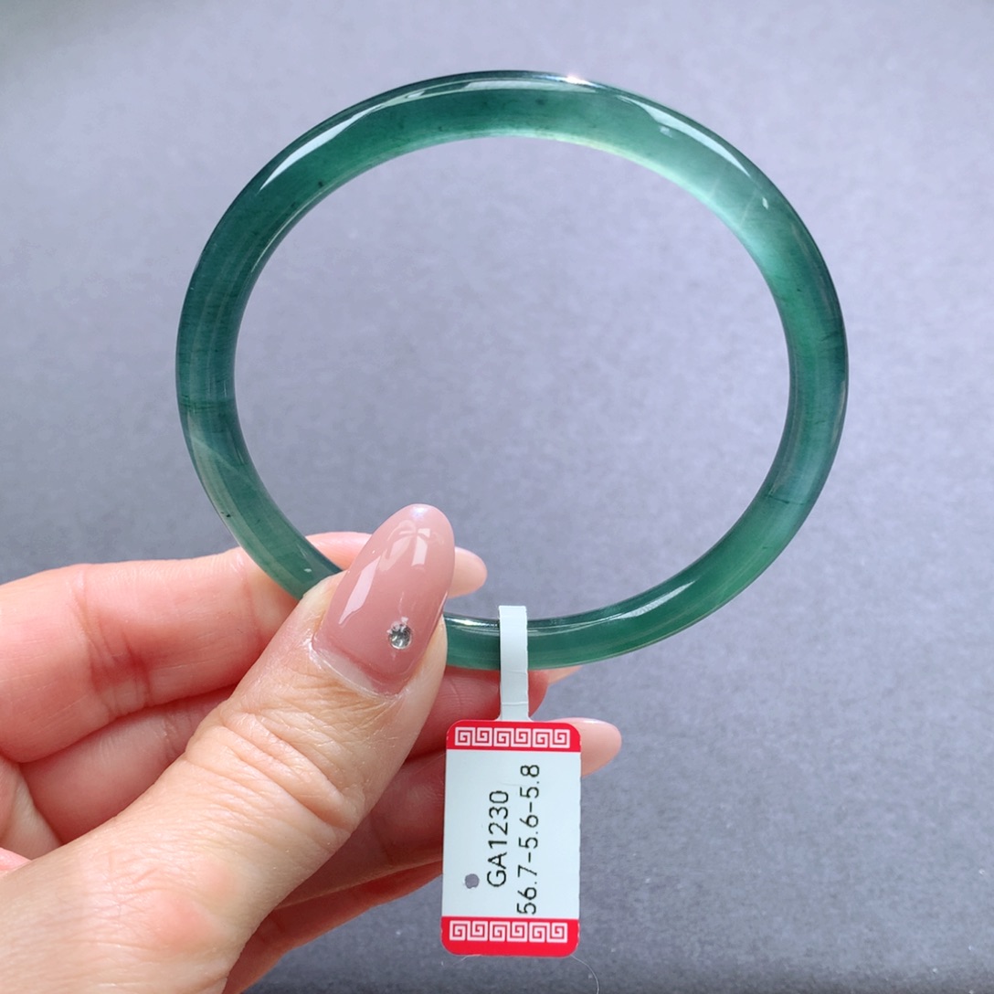 翡翠手镯未镶嵌天然翡翠手镯叮当镯