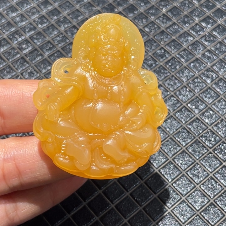 未镶嵌石英质玉（黄龙玉）挂件