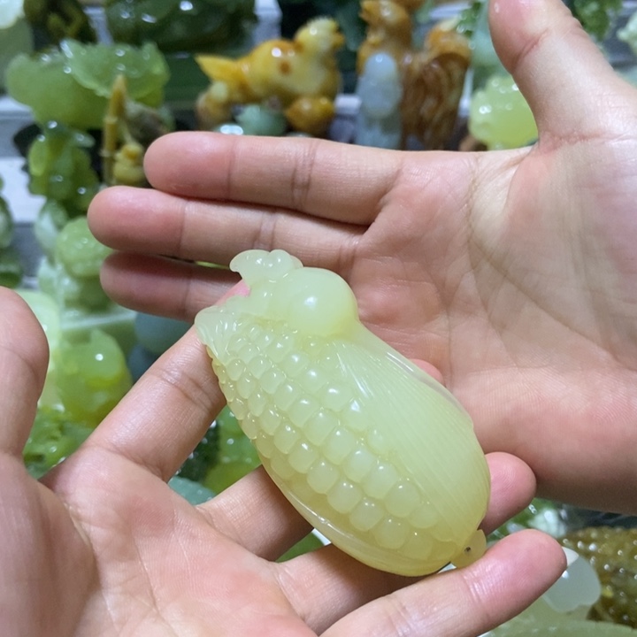 【闪购商品】未镶嵌蛇纹石玉把件王****）