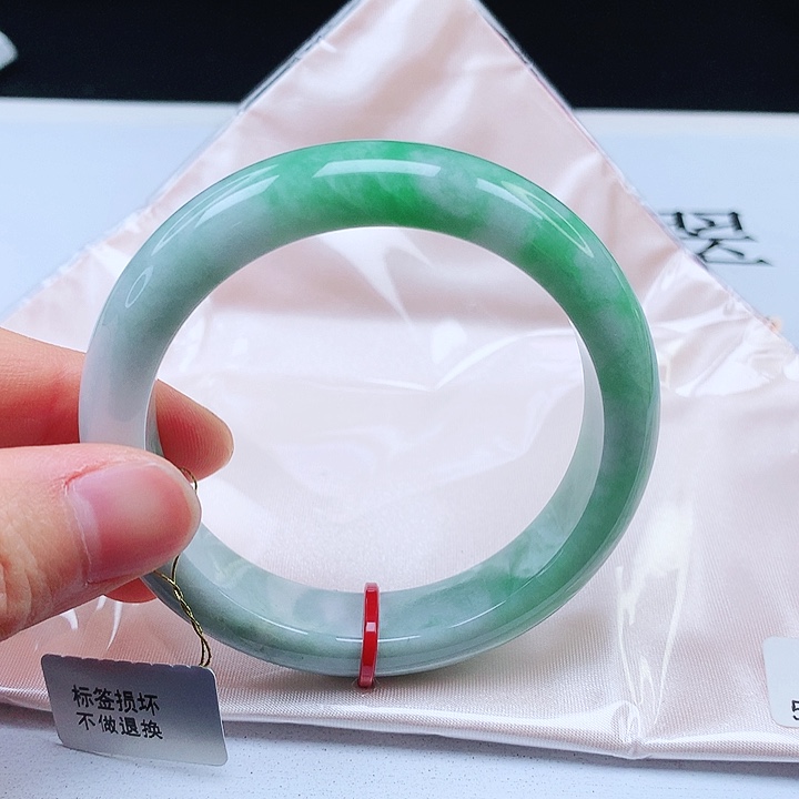 翡翠手镯未镶嵌55➕圈口