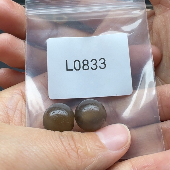 胡***妞玛瑙/玉髓未镶嵌珠宝半成品