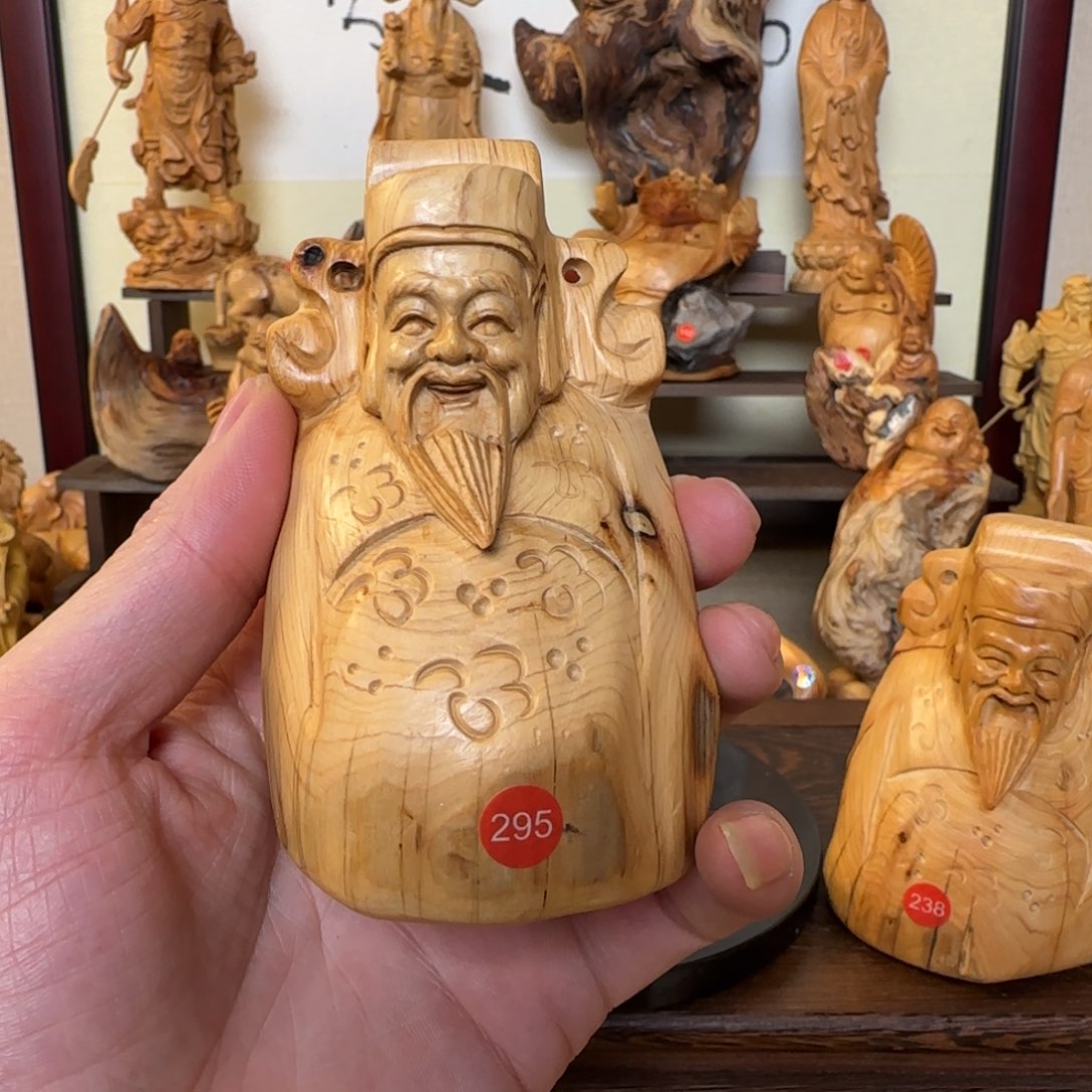 崖柏小木匠艺雕一物一拍
