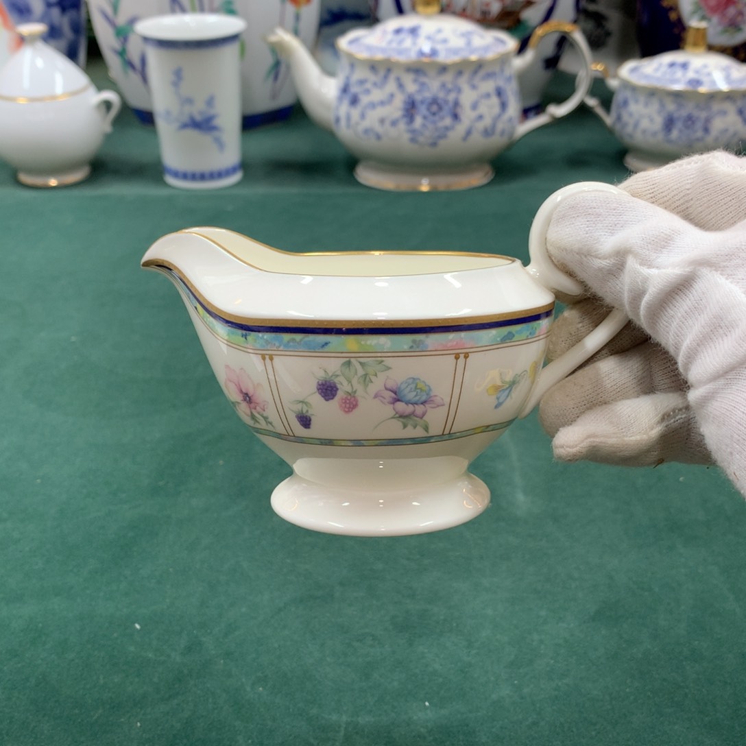 摆件全是大漂亮瓷器啊美美哒