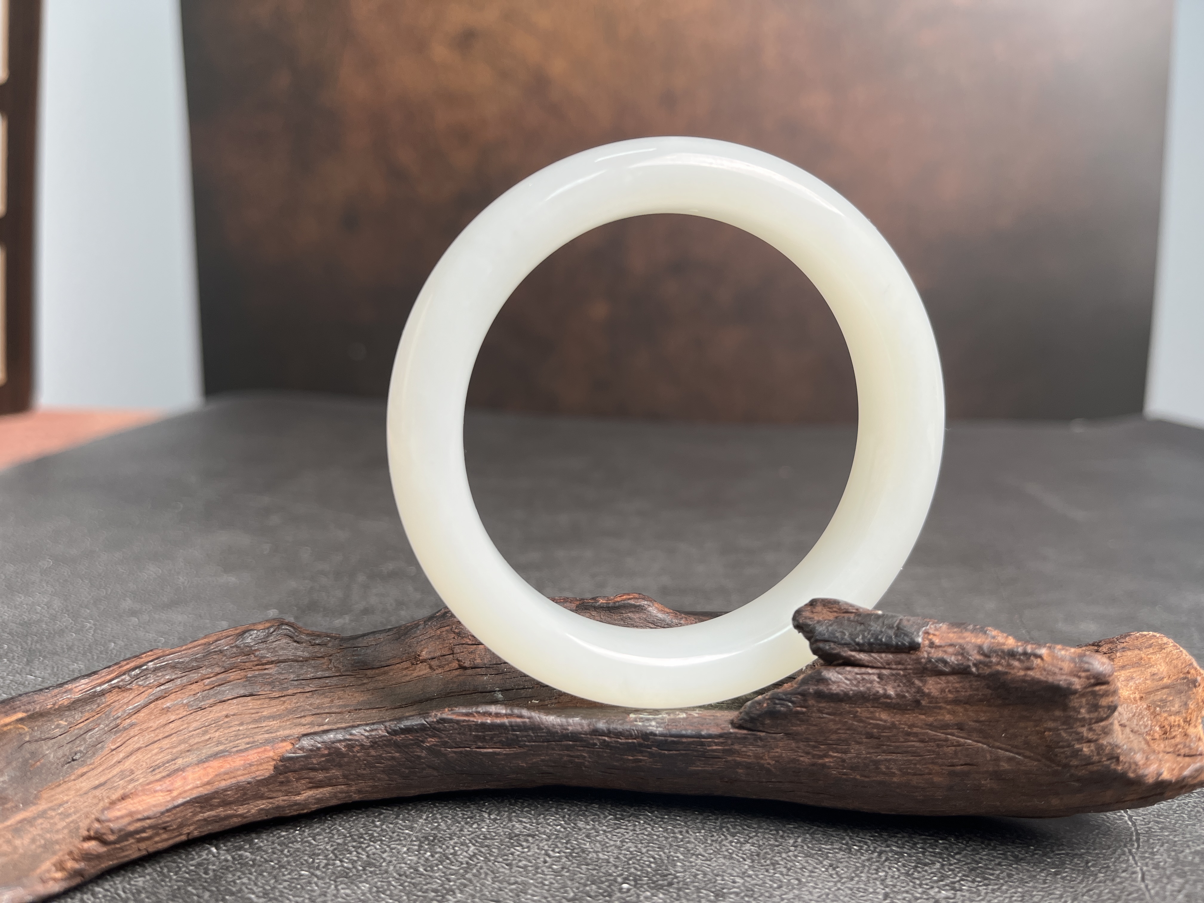 新疆和田玉于阗老坑年糕料手镯收藏专属款多样性发一件