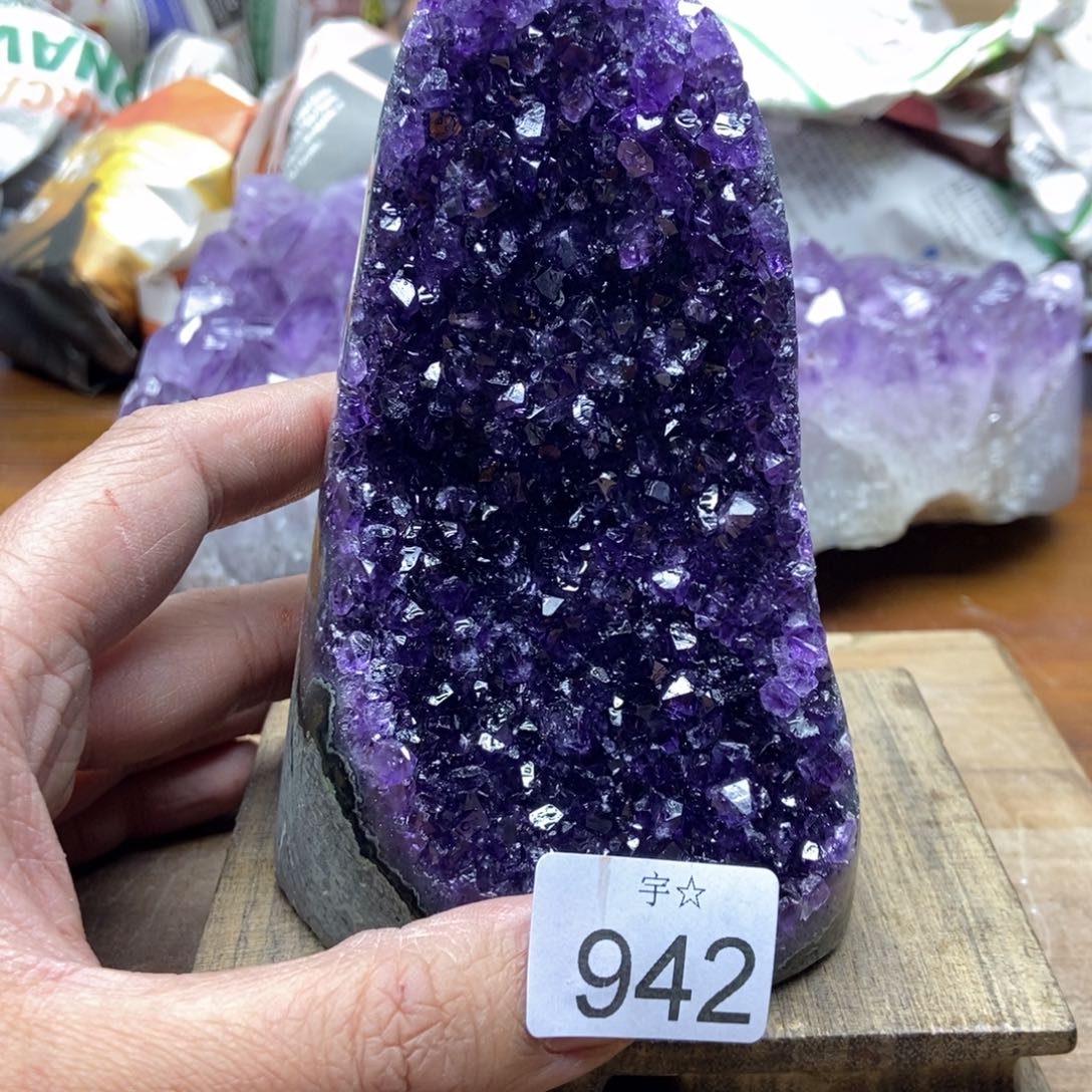 紫晶天然水晶摆件未镶嵌