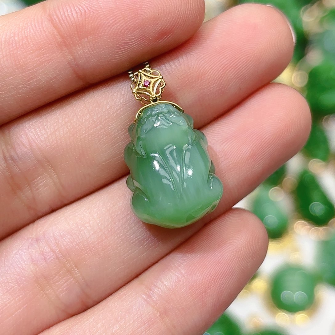 和田玉（碧玉）颈饰18K金镶嵌