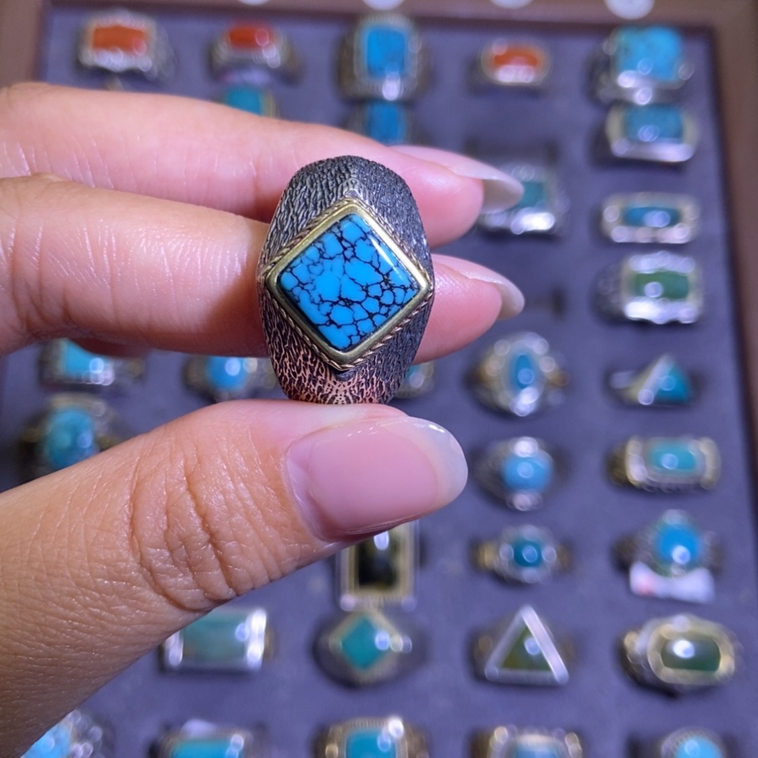 姚***艺绿松石银S925镶嵌戒指