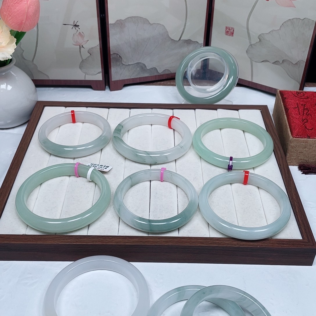 石英质玉（金丝玉）未镶嵌手镯