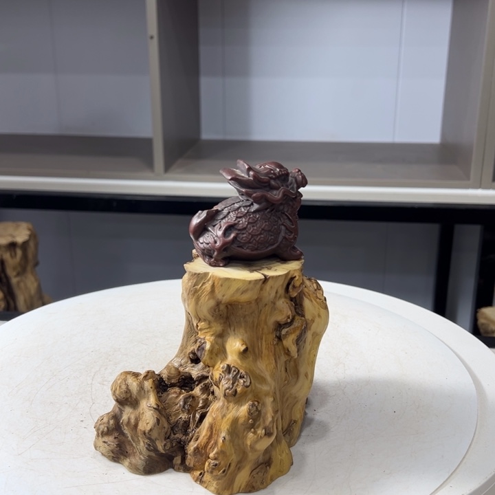人***。木石榴木榴疤底座摆件