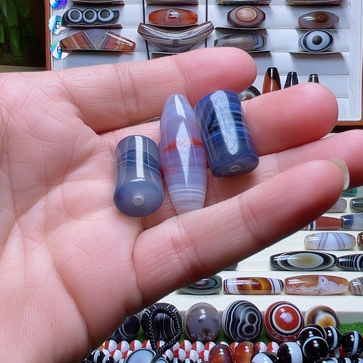 未镶嵌颈饰玛瑙/玉髓彩****y