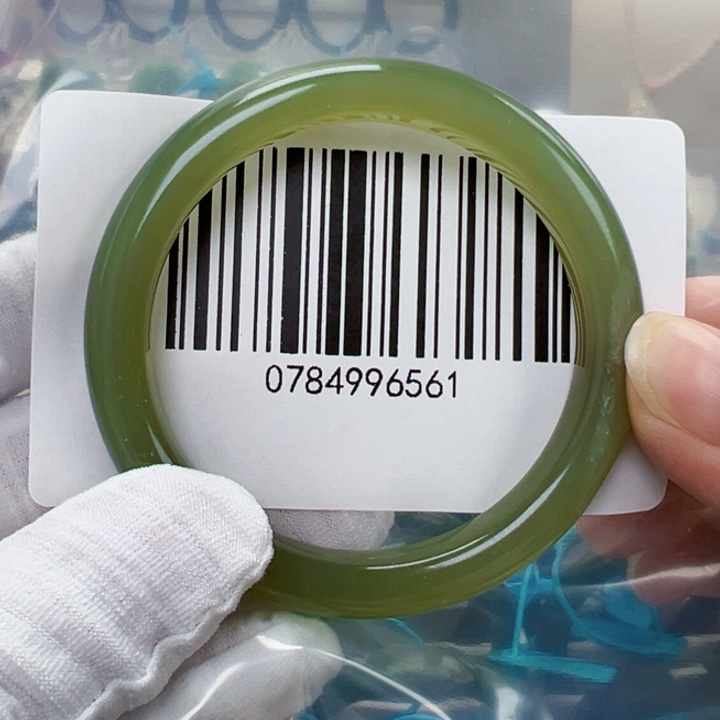 一***溜和田玉未镶嵌手镯包容51.5