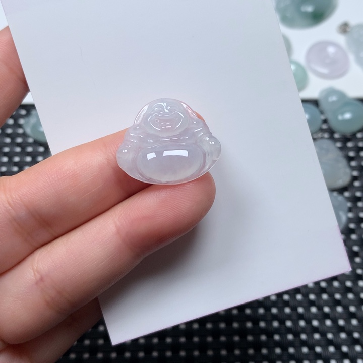 翡翠未镶嵌颈饰佛公