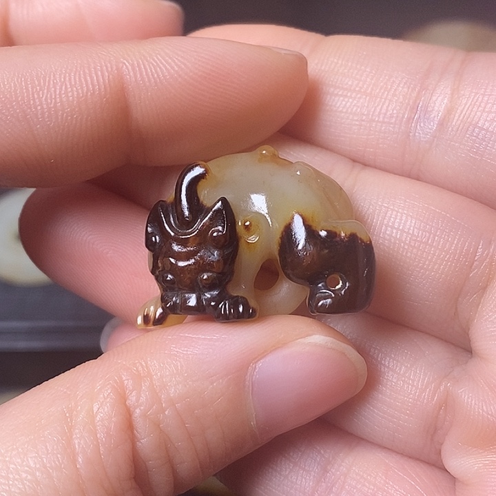 和田玉（糖玉）车挂未镶嵌用****9