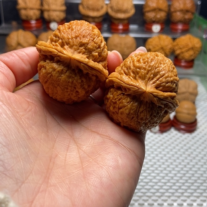 梦***少把件文玩核桃4麒麟铁狮子