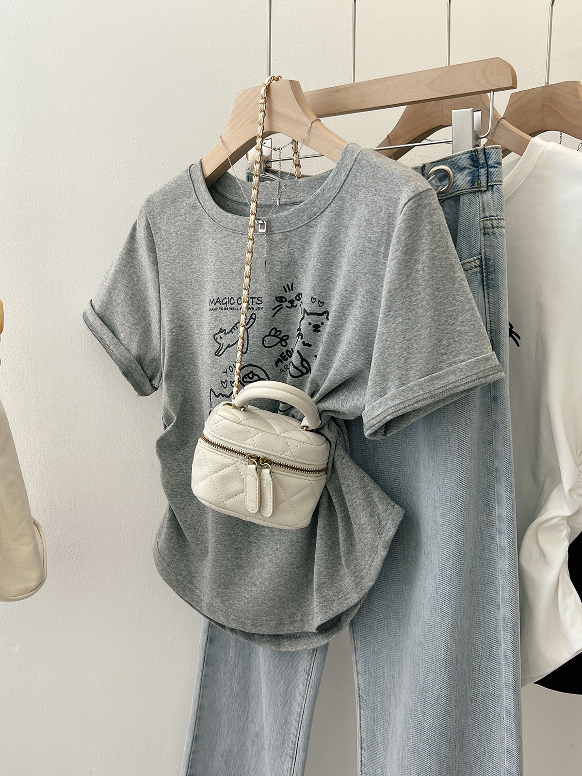 甜美减龄印花卡通收腰弧形短袖T恤女/1