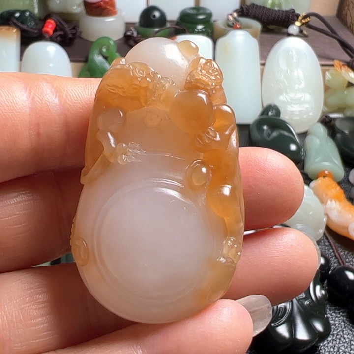 和田玉未镶嵌颈饰