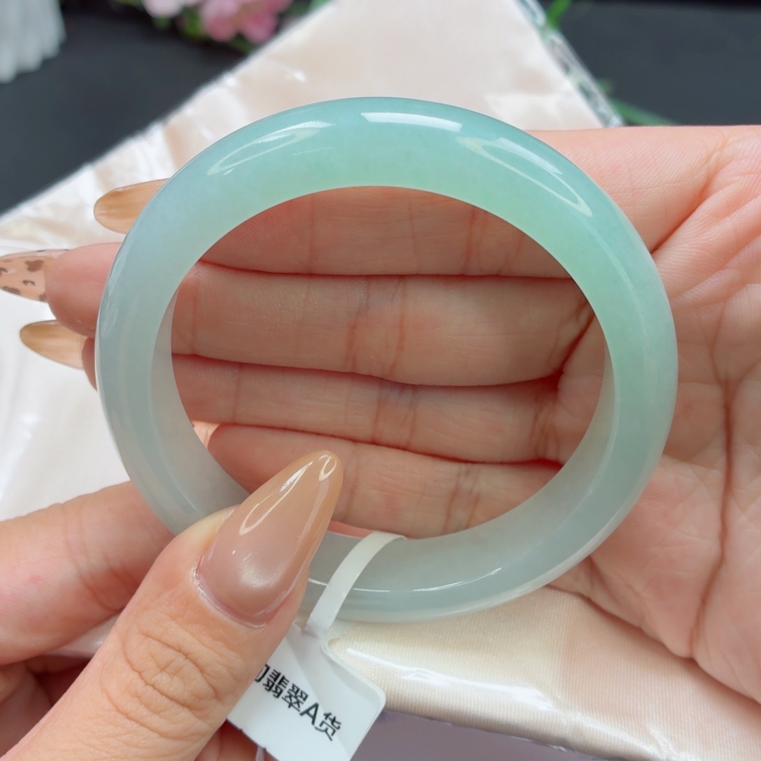 未镶嵌手镯翡翠48
