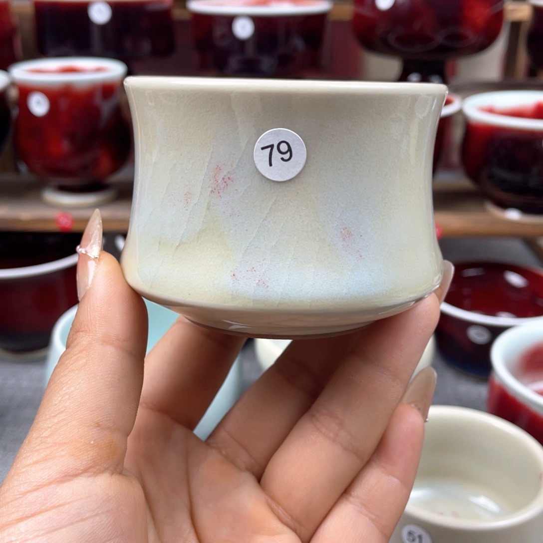 瓷片纯手工制作…………